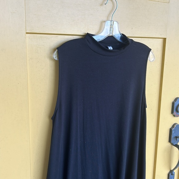 Perfect black dress! - Picture 2 of 3